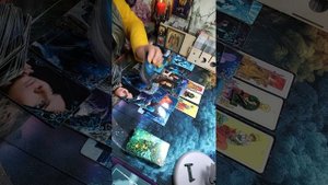 Враги ловушки создавали, сами туда попали?