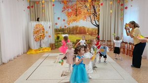 Осеннее развлечение группы №1.mp4