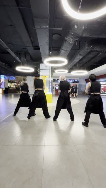 BIZNESS- XLOV cover by Neon Lights смотреть онлайн