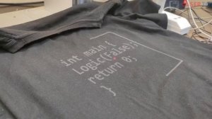 Лазерная маркировка футболки