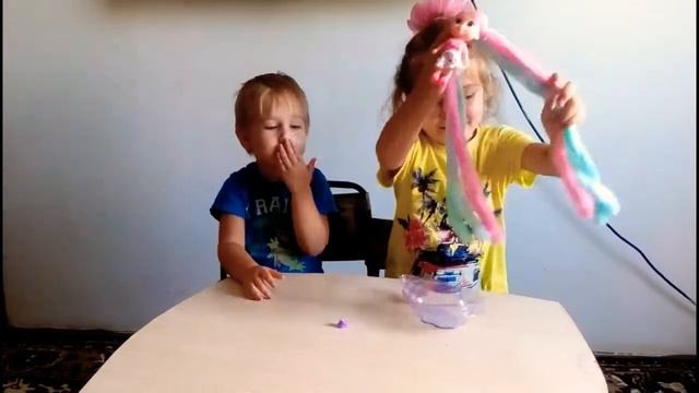 Распаковка куклы из мороженого ..