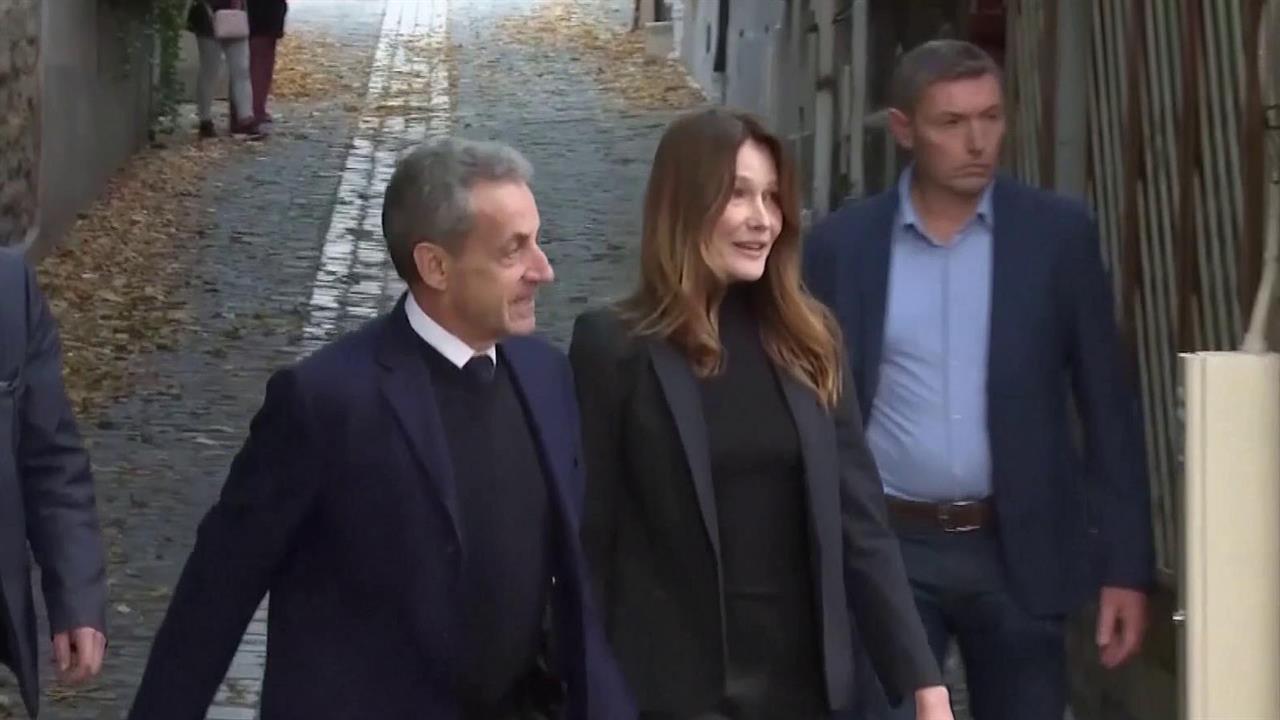 Бывший президент Франции 70-летний Николя Саркози отправился в тюрьму