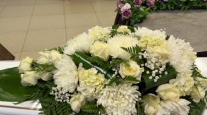 Венок на могилу/гроб из живых цветов №32