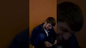 Друг решил устроить сюрприз другу. В течении недели несколько раз созванивались решали как и где.mp4