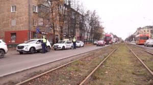 Водители не пропустили пешеходов в Ярославле сотрудники ГИБДД провели рейд