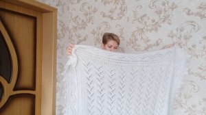 Белые пуховые платки для уютной зимы.