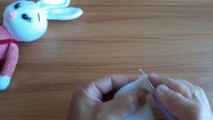 Зайка в ботиночках ч.3.ушки и голова.