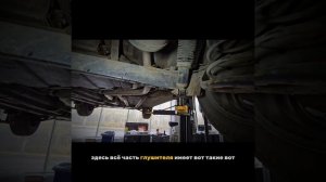 плановое техническое обслуживание осмотр автомобиля на подъёмнике Hyundai Solaris с пробегом 56.000