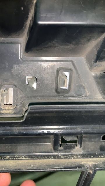 Как снять значок (эмблему) Chevrolet equinox смотреть онлайн