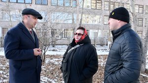 В районе школы № 12 подрядчик проводил обрезку деревьев и выполнил ее так, что вызвал недоумение и в