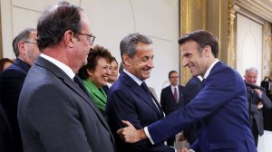 Игра в наперстки по-французски: как Лувр, Олланд и Макрон отвлекают своих жителей от краха страны