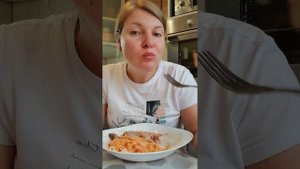 Мукбанг. Домашняя лапша, жареный окорочок, дайкон, баклажаны в меду😋