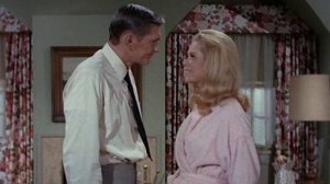 Сериал Моя жена меня приворожила - 5 сезон 1 серия / Bewitched