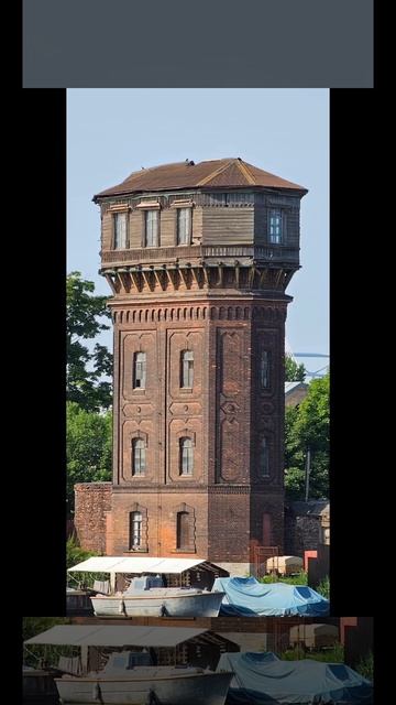Санкт-Петербург. Достопримечательность. Водонапорная башня на Васильевском острове