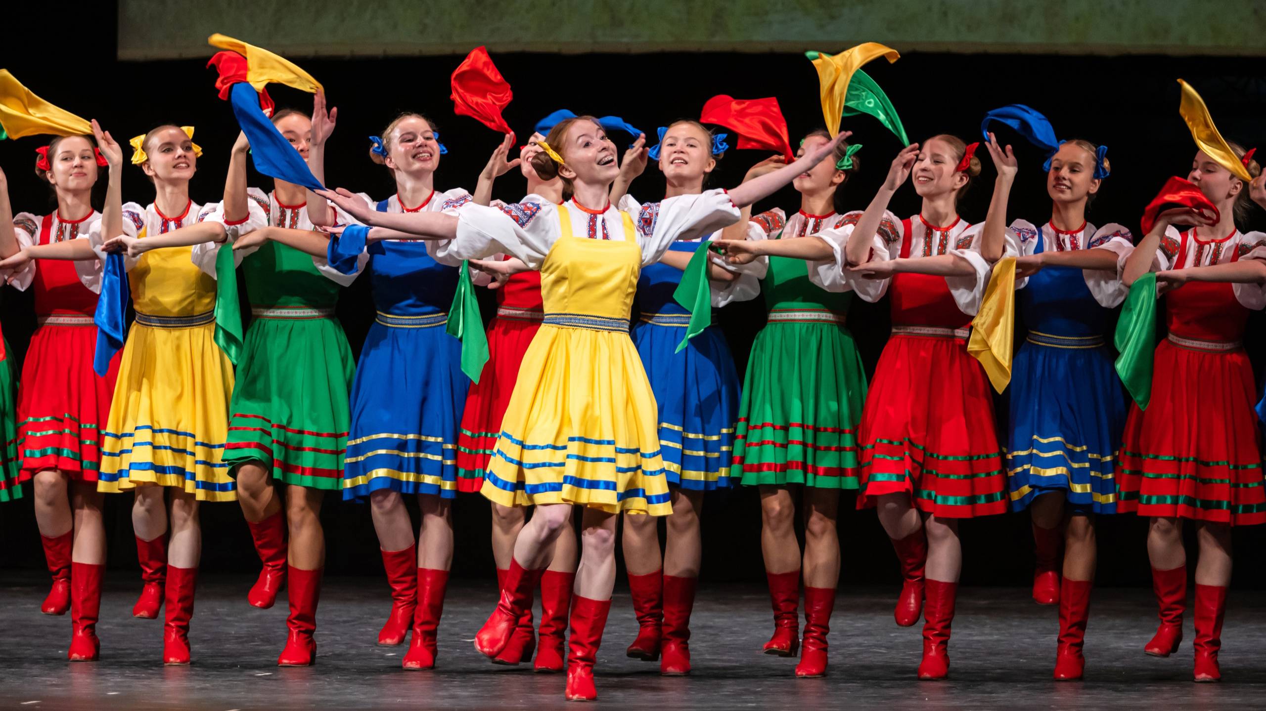 РУССКИЙ ТАНЕЦ «ДЕВИЧИЙ ПЕРЕПЛЯС». RUSSIAN DANCE "MAID'S DANCE"