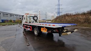 Видеообзор4 эвакуатор ISUZU ELF KV100 БЕЛЫЙ ISUZU ELF KV100 P700 P100 🚚ISUZU ELF 2025-10-17 16-15-2