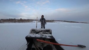 Рыбалка на реке. Первый лёд.
