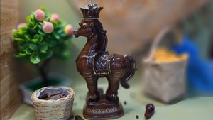 Штоф в цвете "Лошадка", гжельский фарфор