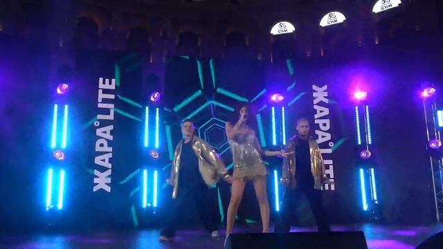 Alessandra - Без Тебя Не То(Концерт ЖараLite, ТРЦ Vegas Кунцево,12.10.2025) смотреть онлайн