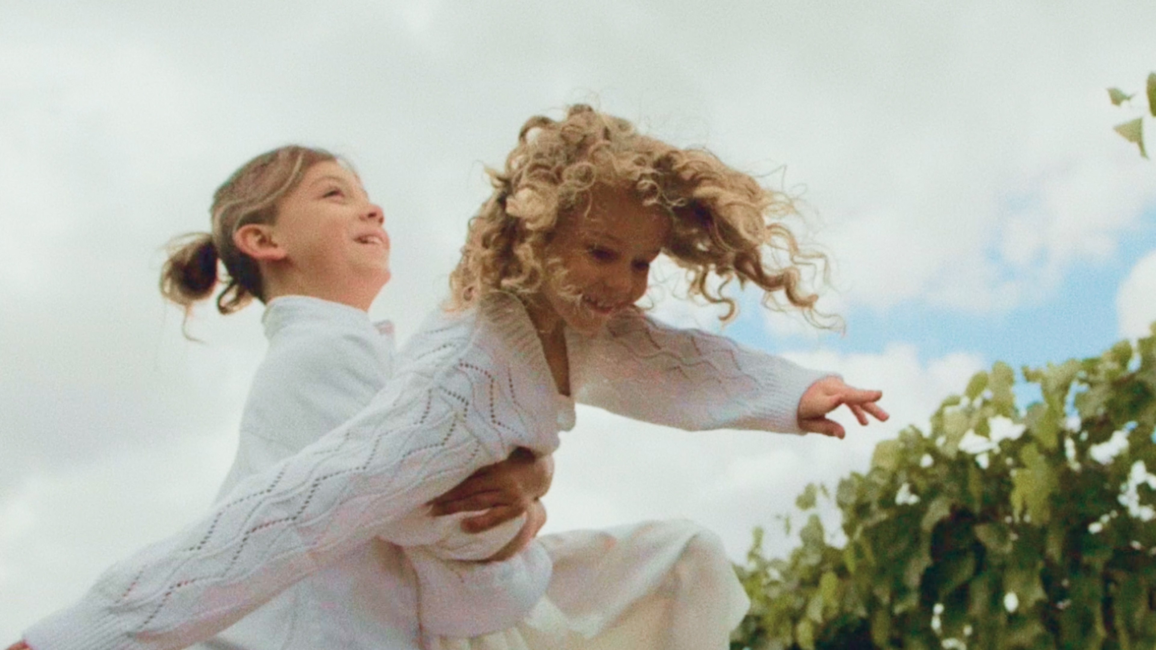 Skysoul Resort — ваш дом у моря смотреть онлайн