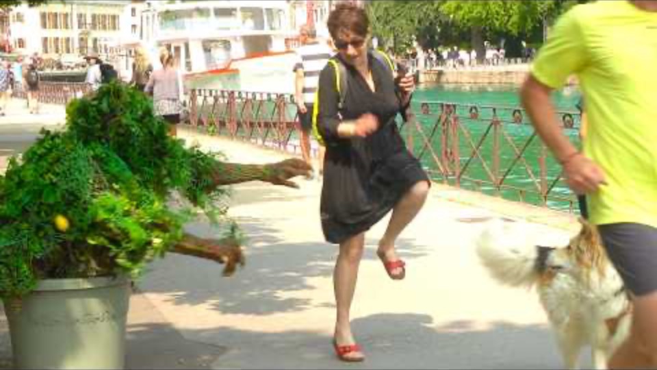 “This Bushman Prank Went TOO FAR – Reactions Are Priceless! 🔥 смотреть онлайн