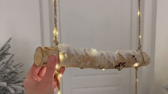 Декоративная подвесная лестница ЛЕДДЕР, дерево, 90 тёплых белых micro LED-огней, 150х35 см, 481002