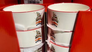 В Фикс прайс классные завалы посуды! Много новинок для кухни. Красивые тарелки, кружки, кастрюли.