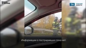 На Калужском шоссе перевернулась фура