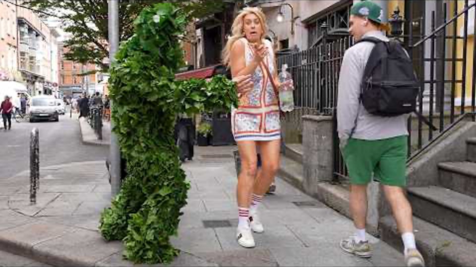 Crazy funny moments Bushman Prank смотреть онлайн