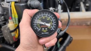 Замер компрессии лодочного мотора Tohatsu MD50B 2006 г. 2 х тактный.