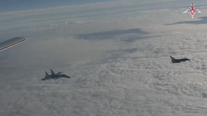 Дальние бомбардировщики Ту-22м3 ВКС России выполнили плановый полет в воздушном пространстве над ней