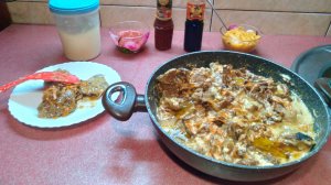 Говяжья печенка с грибами в сметане