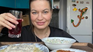 МУКБАНГ ПАСТА С КАЛЬМАРАМИ В СЛИВОЧНОМ СОУСЕ/САЛАТ С СВЕЖЕЙ КАПУСТОЙ/ОТБИВНЫЕ/MUKBANG ЕДА ОБЖОР