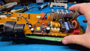 Ремонт стиралки Samsung. Не включается, ремонт силовой платы.