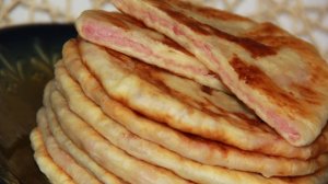 Лепешки на кефире с начинкой. Бюджетная выпечка.