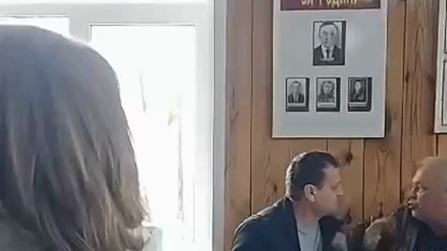 Глава района в Чувашии избил мужчину смотреть онлайн