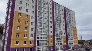 Асфальтирование придомовых территорий идет на Русской, 57ш во Владивостоке.