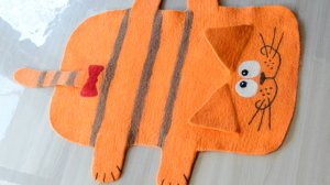 Коврик декоративный валяный из шерсти " Рыжий котик"