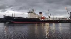 Судно Мудьюг в Санкт-Петербурге