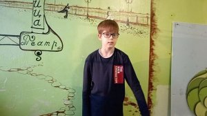 Реснянский Виктор 
Жених из 3-б 
1000127048.mp4