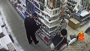 В Междуреченске участковые уполномоченные полиции задержали подозреваемого в краже