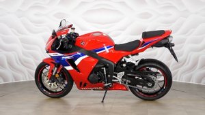 HONDA CBR 600RR vin PC40-1800417
