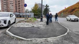 Глава Владивостока Константин Шестаков проверил, как проводят ремонт и строительство дорог.