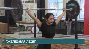 "Железная леди". Азиза Гуруева победила на первенстве России по тяжёлой атлетике