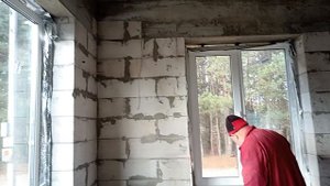 Просроченная монтажная пена - работает или нет. Запениваем окна и многое другое. СЕМЬЯ НА ДАЧЕ #289.