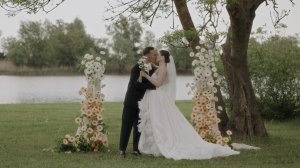 «Только любовь»