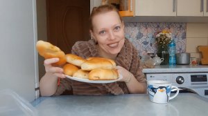 Мукбанг пирожки с капустой и чаем!