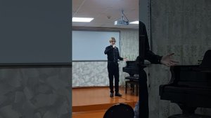 Песню "Родина" исполняет Сержантов Илья