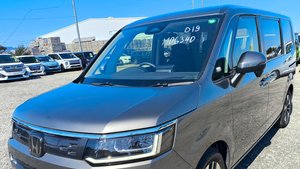 Honda step wagon-1106340