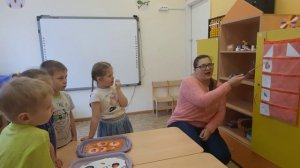 Открытое занятие по теме "Дидактическая игра "Игры с Улиткой"" по изучению признака "целое/часть"